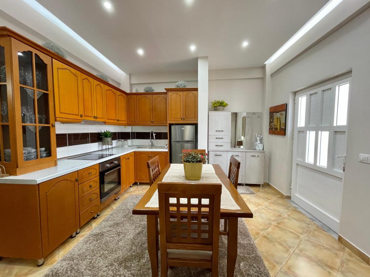 Melina Apartments Sarande Exterior photo