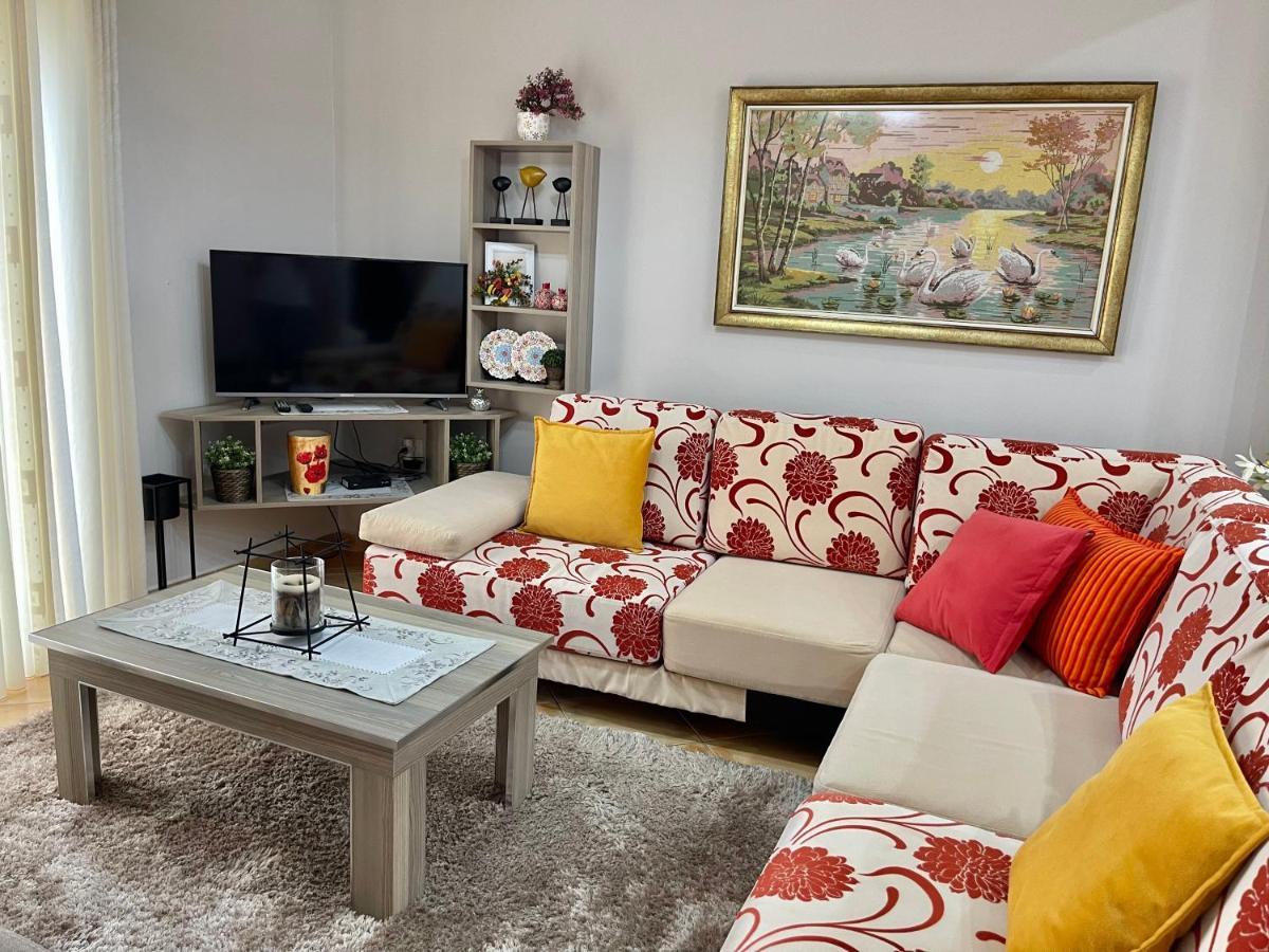 Melina Apartments Sarande Exterior photo