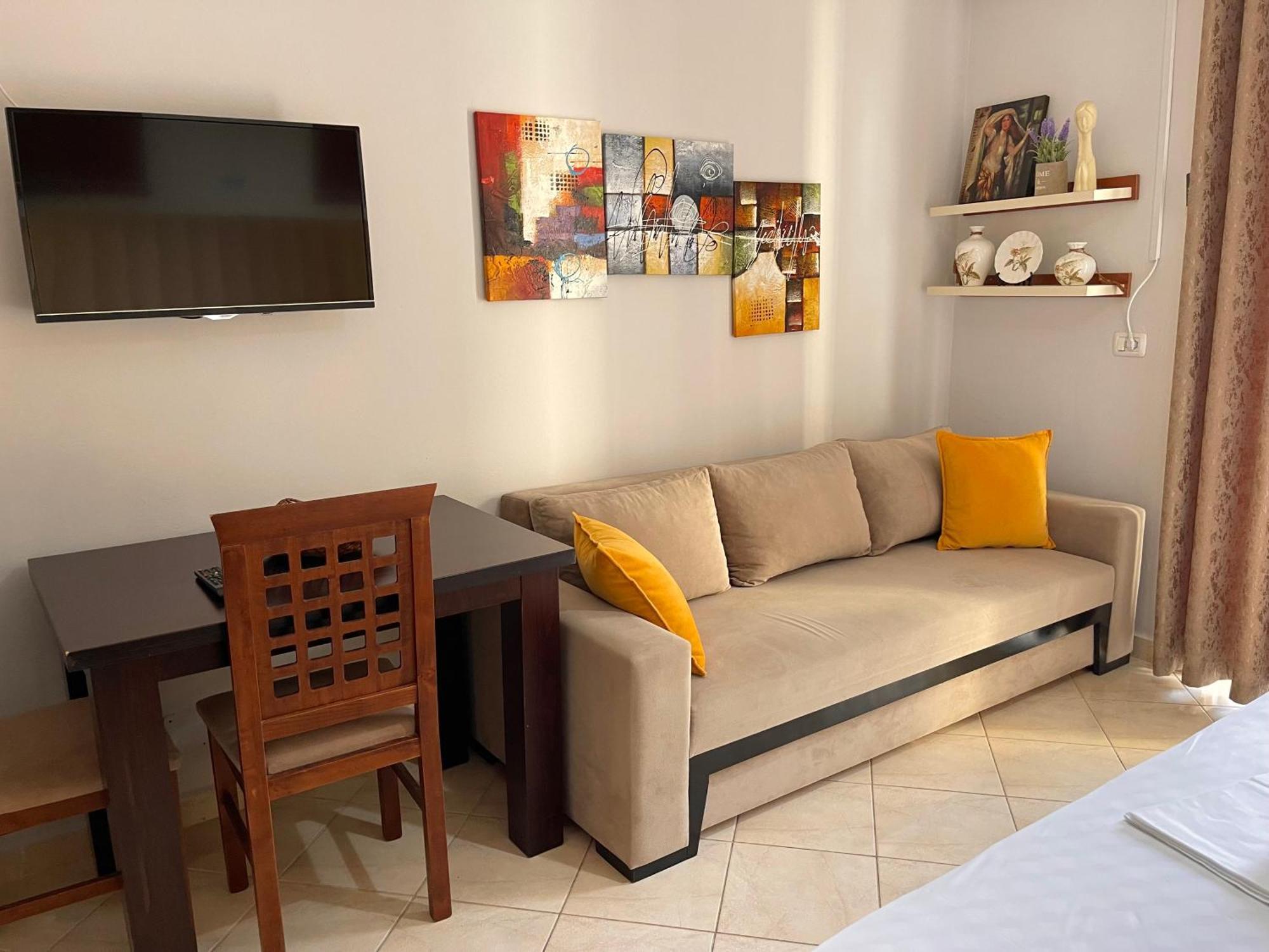 Melina Apartments Sarande Exterior photo